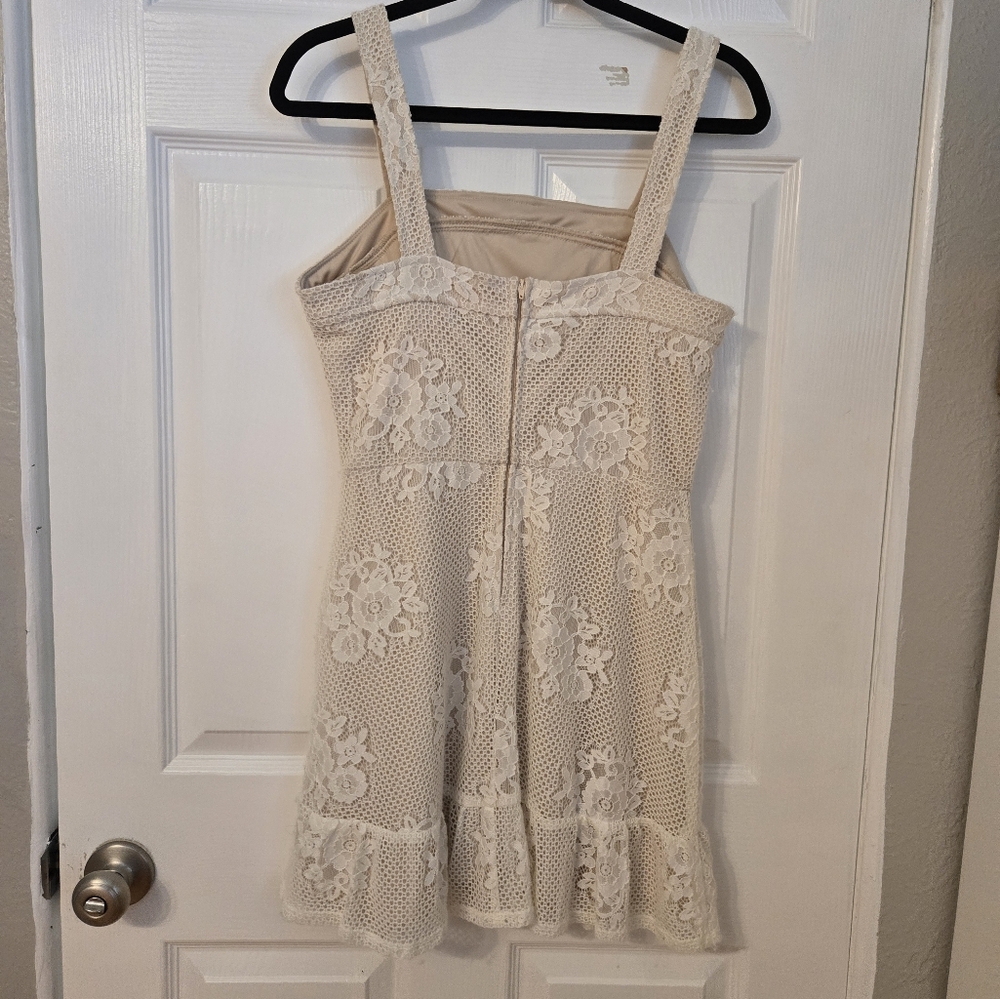 Lace cream dress